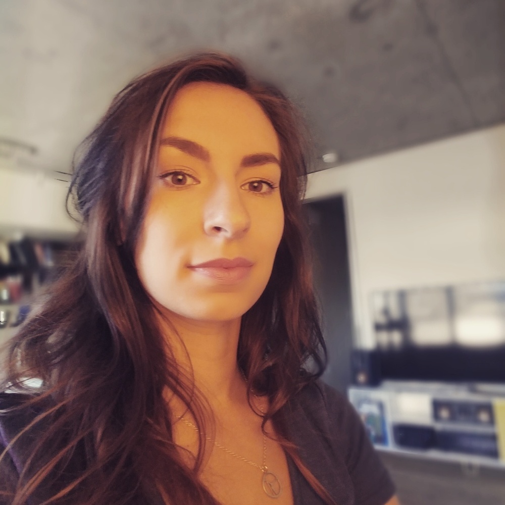 Meet your Posher, Elena